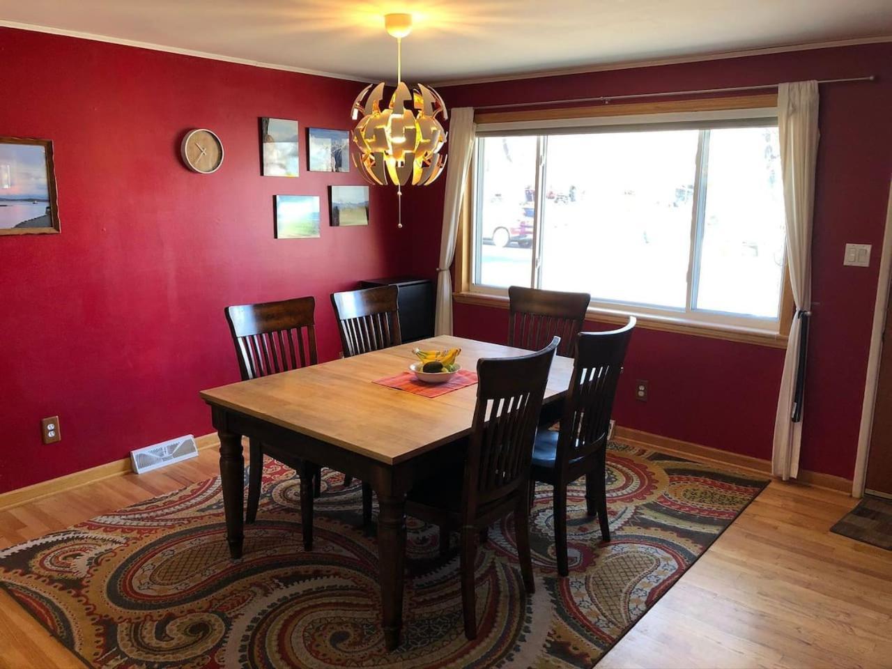 Location Fun 2 Living And Game Holiday home Boulder