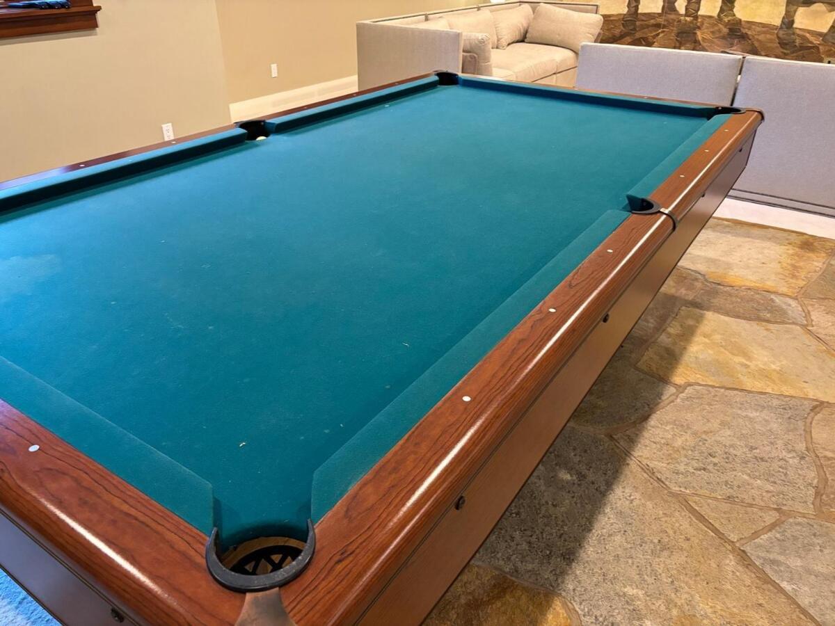 Two Bedroom House With Steam Sauna And Billiards *