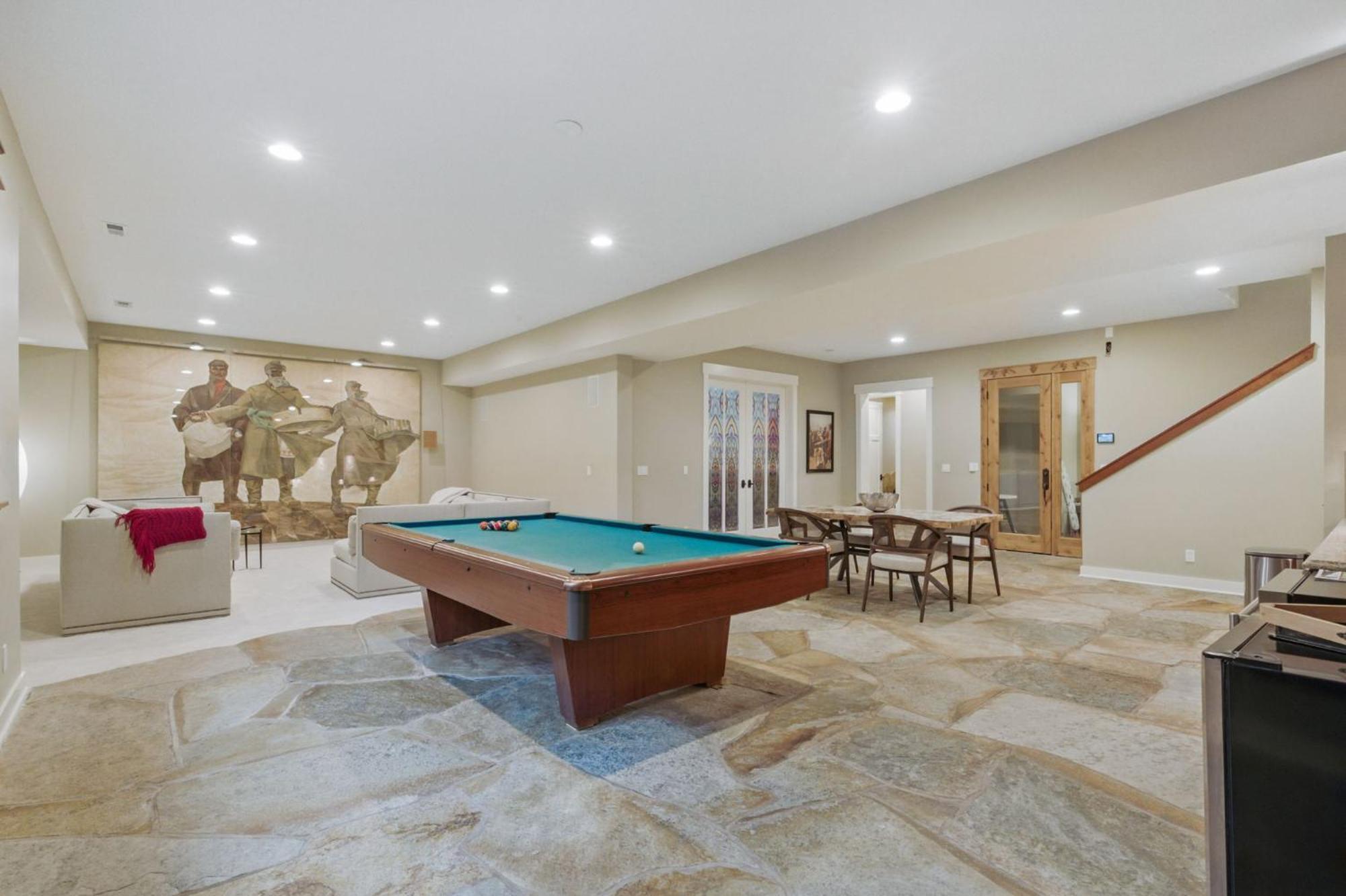 Two Bedroom House With Steam Sauna And Billiards *