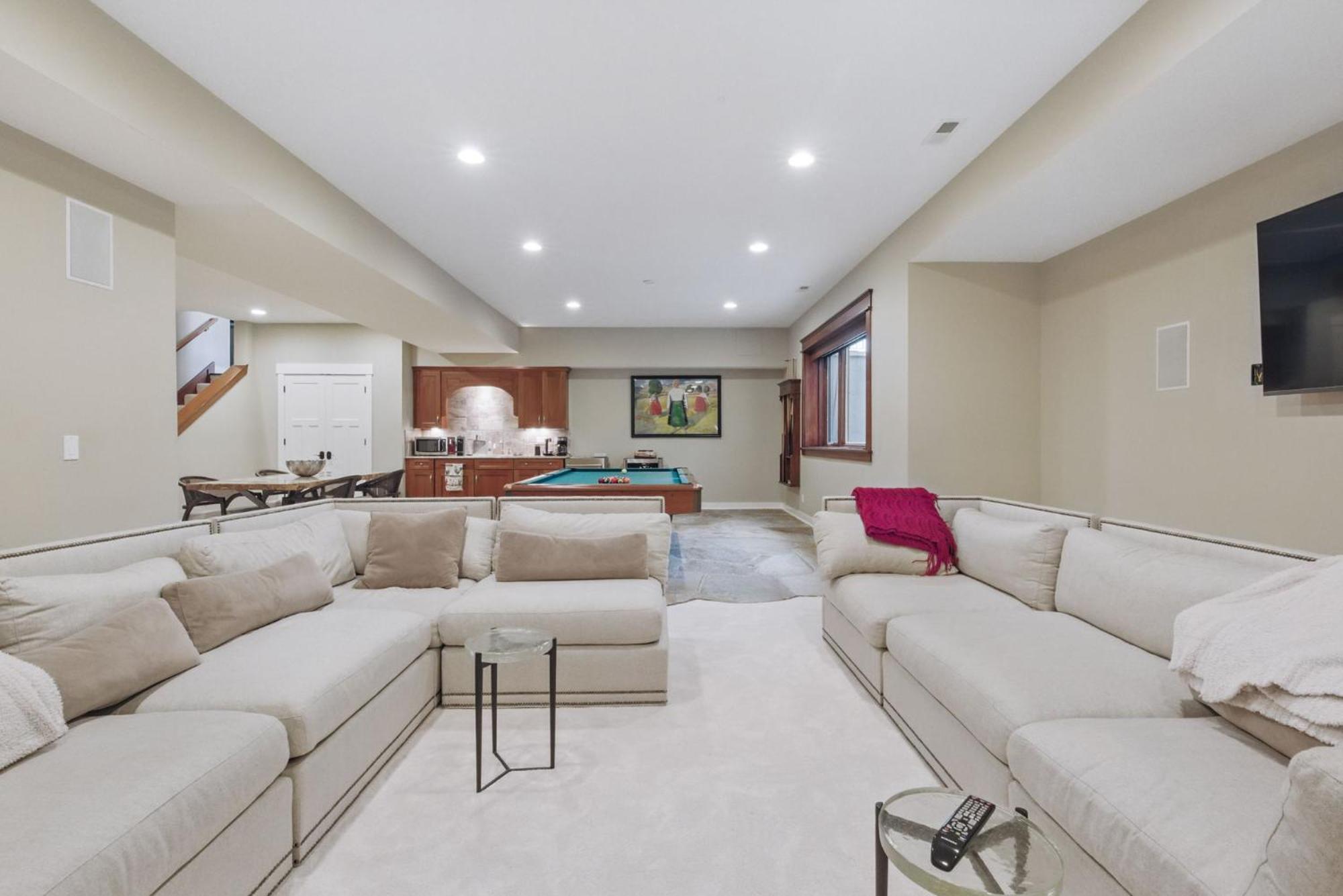 Two Bedroom House With Steam Sauna And Billiards Boulder