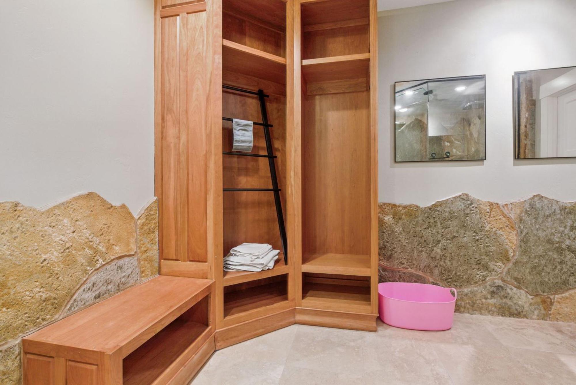 Holiday home Two Bedroom House With Steam Sauna And Billiards *