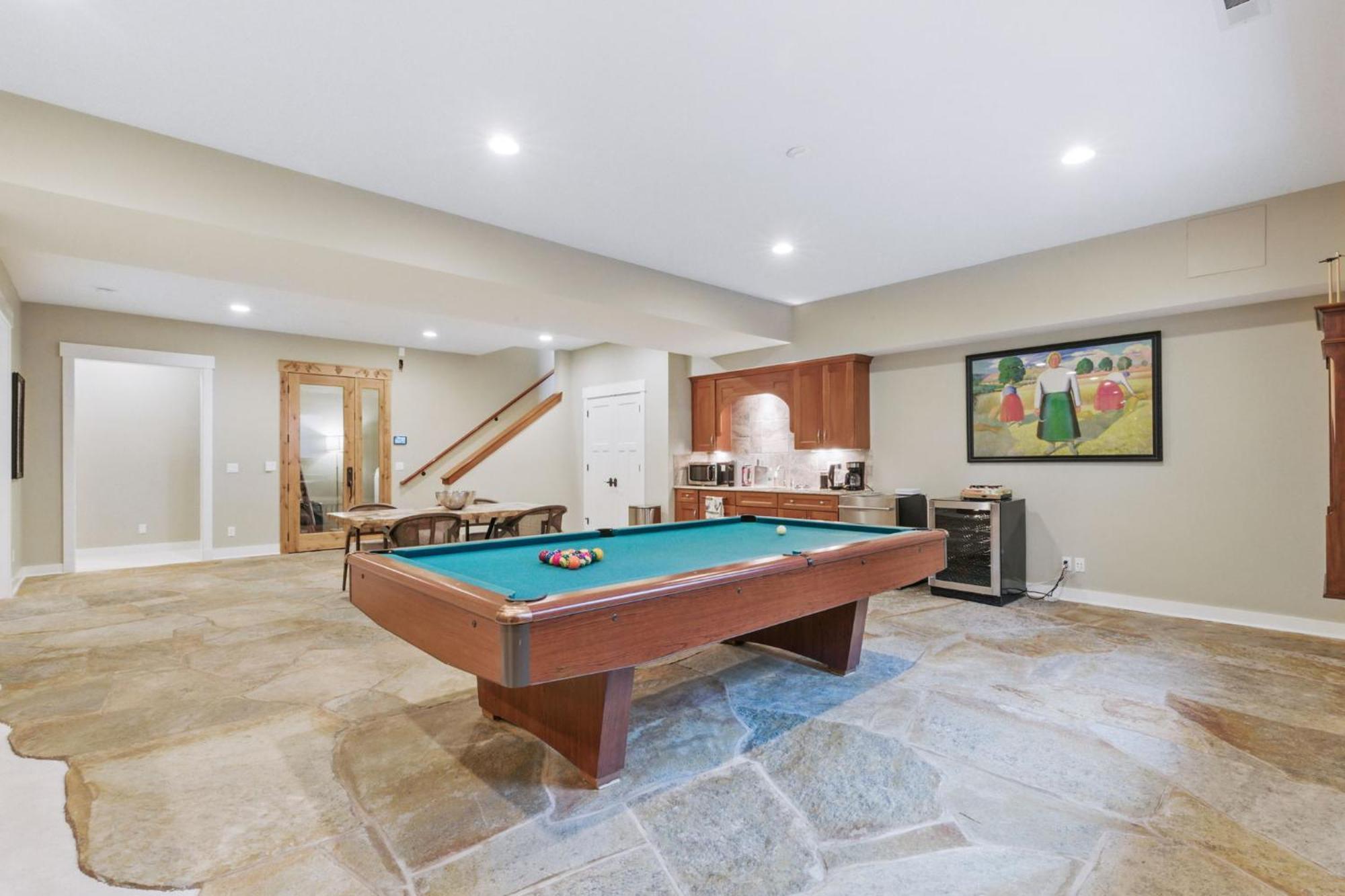 Two Bedroom House With Steam Sauna And Billiards Holiday home Boulder
