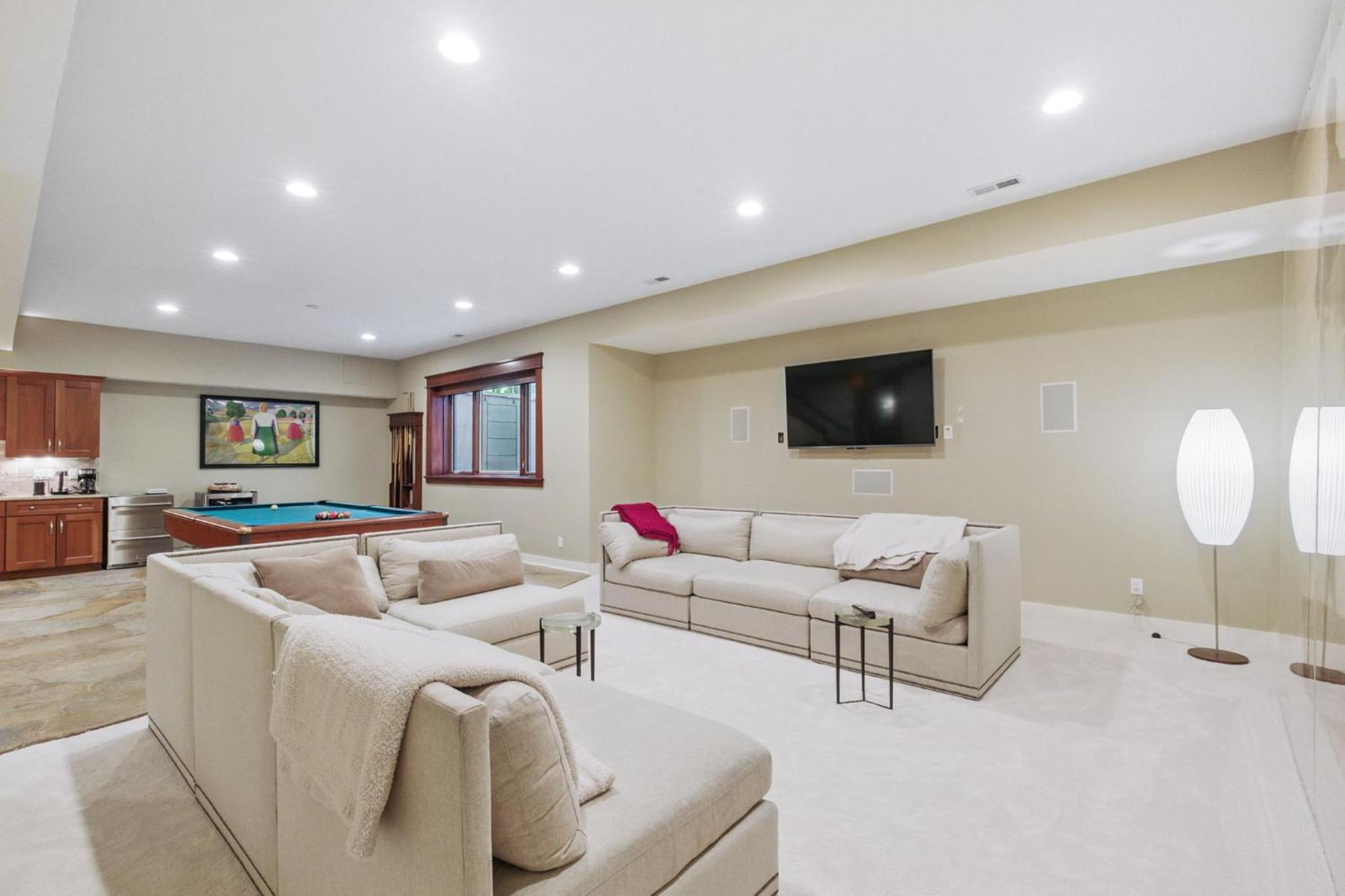 Two Bedroom House With Steam Sauna And Billiards Boulder