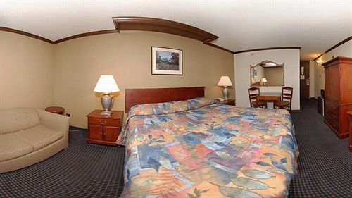 Rodeway And Broker Hotel Boulder