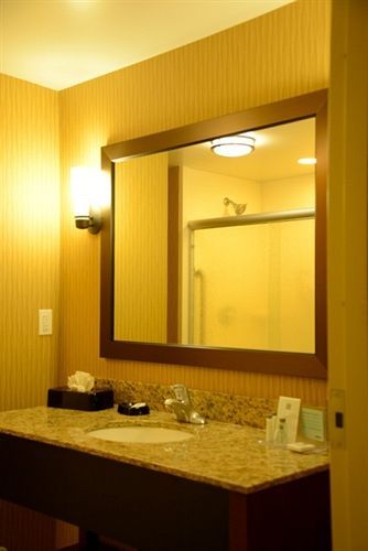 Hotel Hampton & North Boulder
