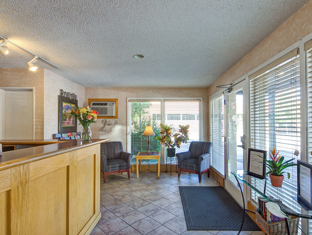Motel Boulder University Inn