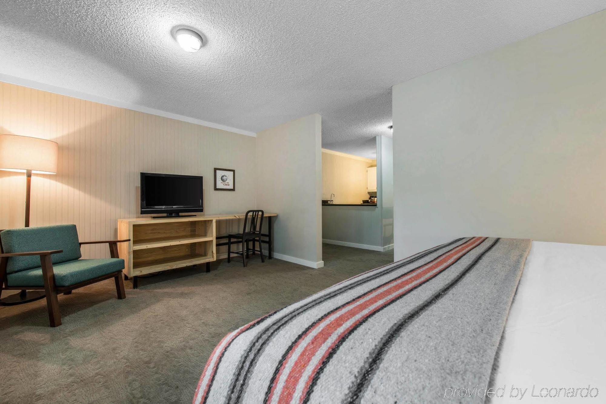 Basecamp Hotel