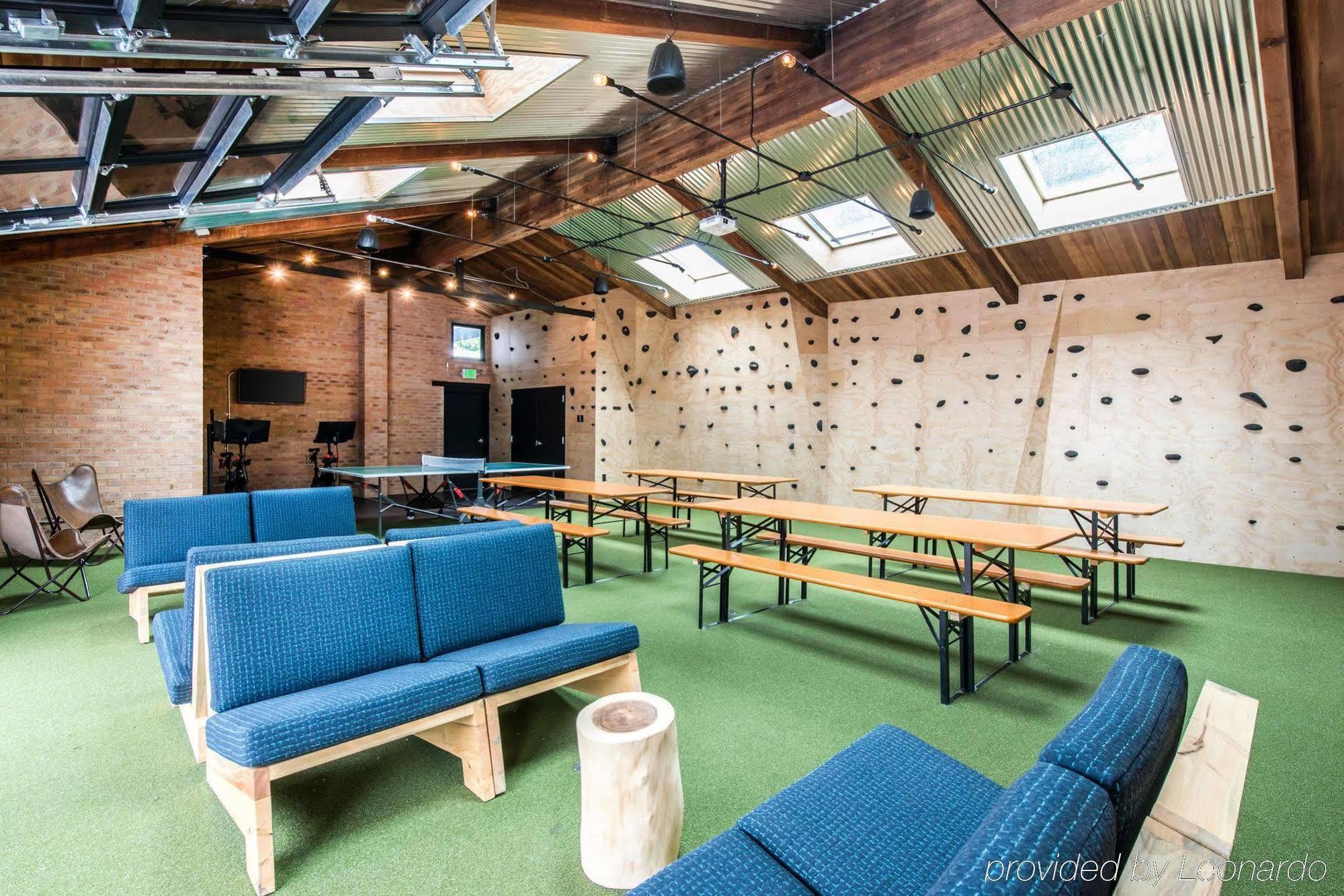 Basecamp Hotel