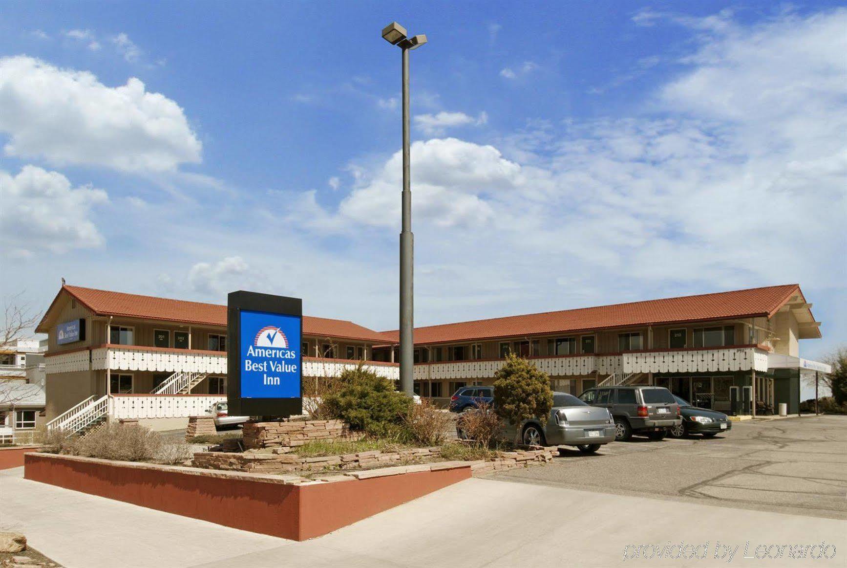 Americas Value & Hotel