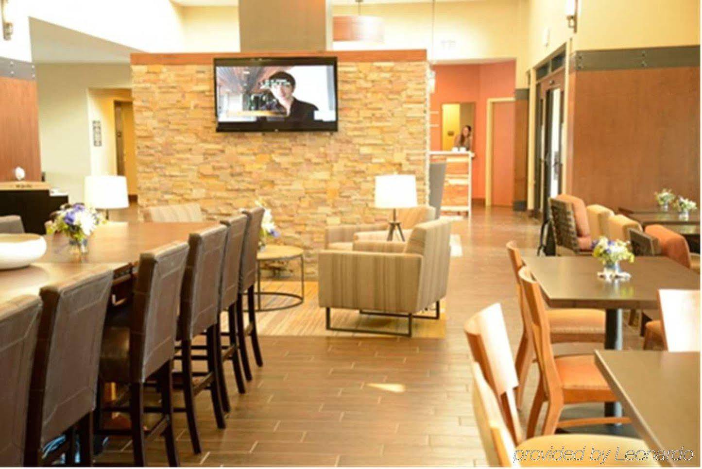 Hotel Hampton & North Boulder