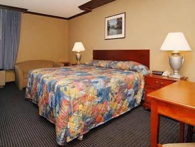 Rodeway And Broker Hotel Boulder
