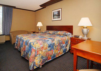 Hotel Rodeway And Broker 2*