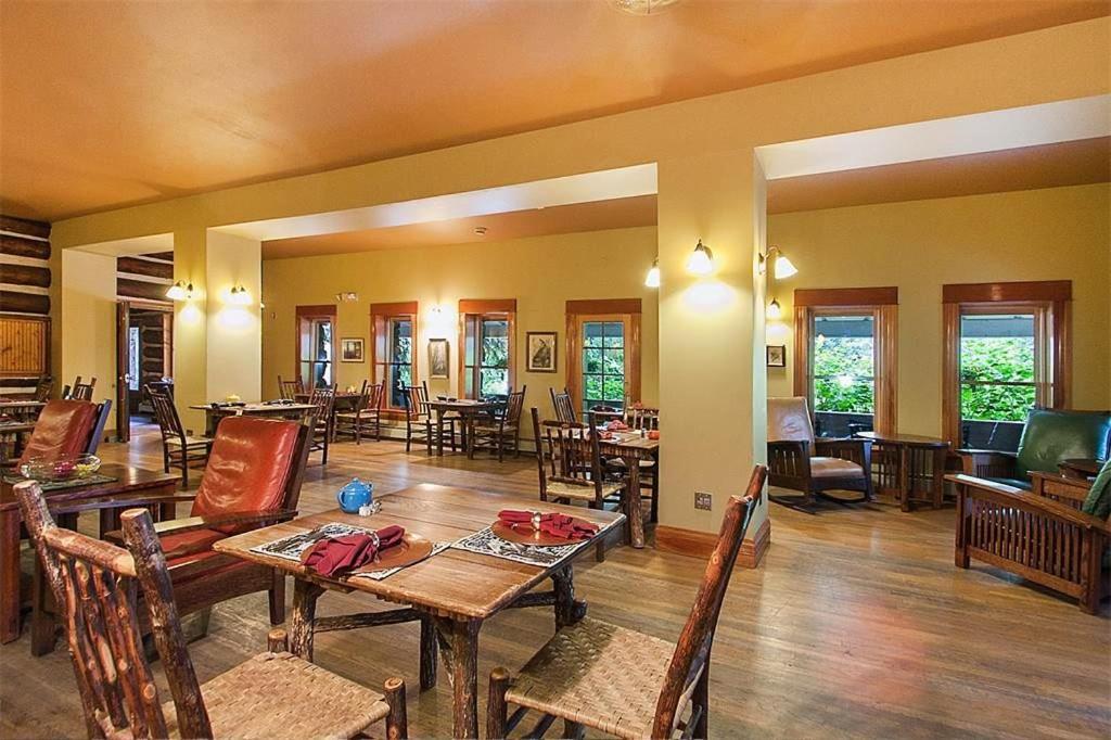Alps Canyon Inn