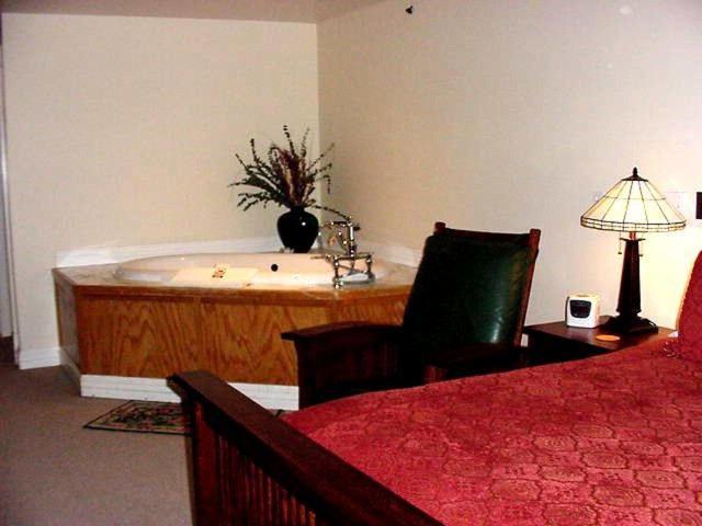 Alps Canyon Inn